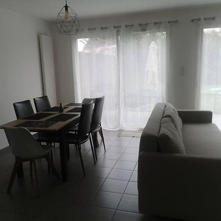 Jolie Maison Entiere Avec 3 Chambres Centre Ville Сент-Андре-де-Кюбзак Экстерьер фото