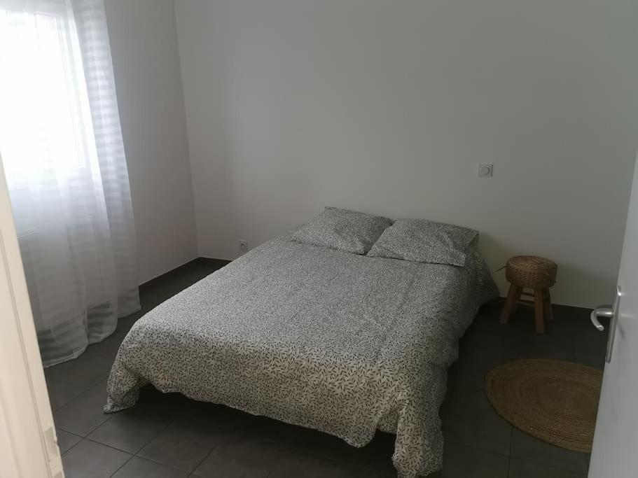 Jolie Maison Entiere Avec 3 Chambres Centre Ville Сент-Андре-де-Кюбзак Экстерьер фото